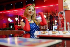 50代が楽しむご褒美旅でアート作品に囲まれた宿はどこ？