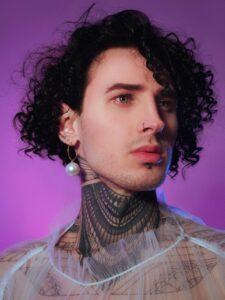 贅沢温泉旅で楽しむ癒し夫婦プランとは？